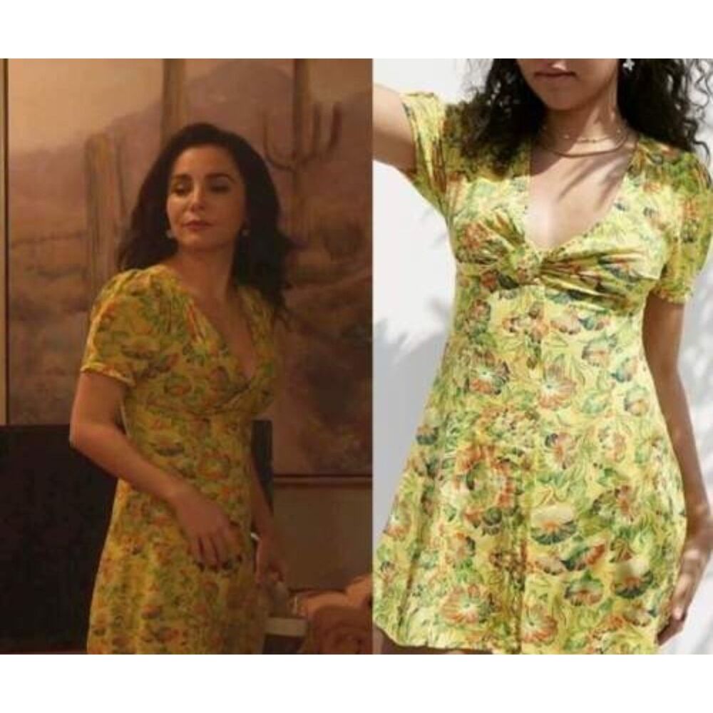 UO Bettie Twist Front Yellow Floral V-Neck Mini Dress Size M Hippie Boho Retro